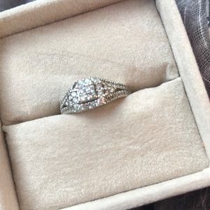 14k white gold diamond ring
